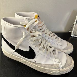 Nike Blazer Mid '77 Women’s Size 11